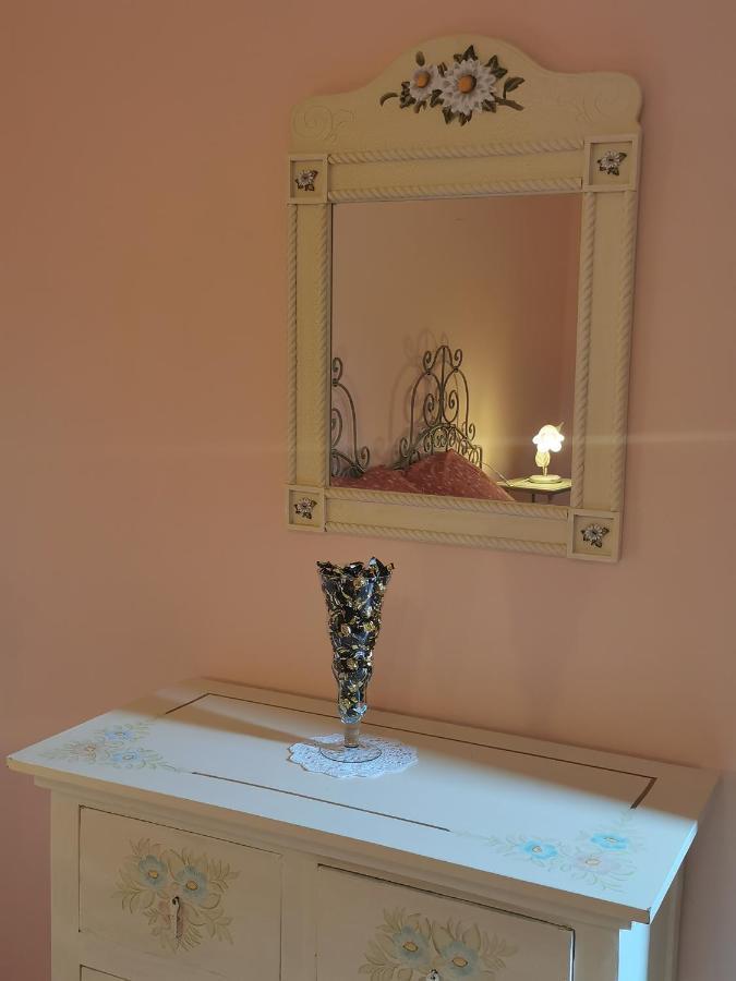 L'Albero Del Cioccolato Bed & Breakfast Pigna Bagian luar foto